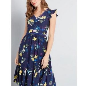 Modcloth Eyes on You Dress in Dinosaur Print (size small